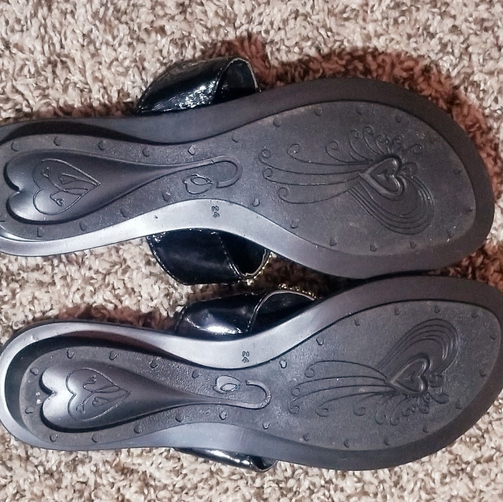 Sandals - Picture 4 of 4
